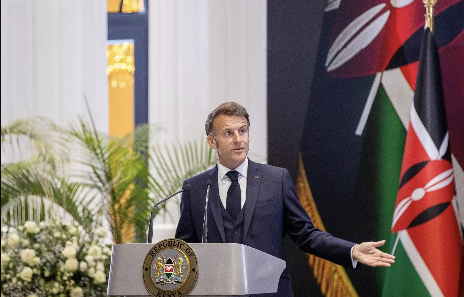 Restitution d'œuvres pillées pendant la colonisation: un mouvement «inarrêtable», promet Emmanuel Macron