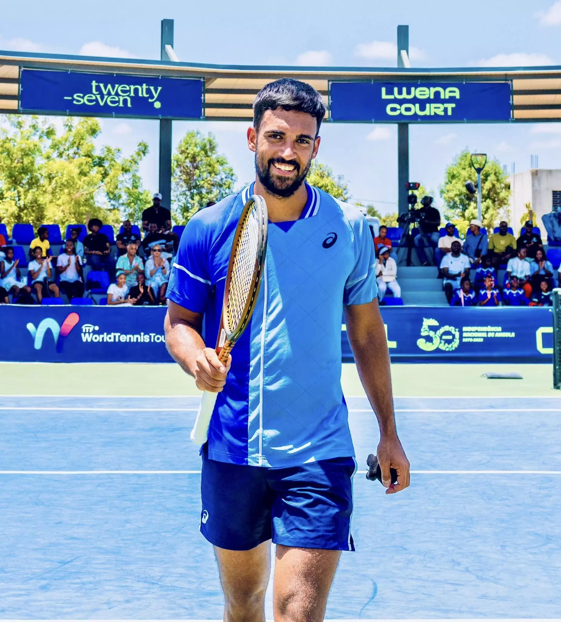 Le tennisman réunionnais Florent Bax en lice pour une place qualificative au tableau final de Roland Garros 2026