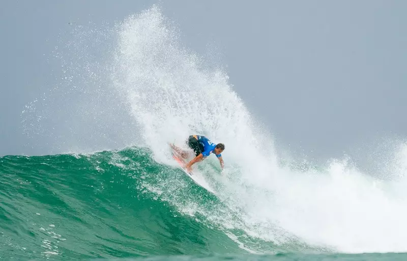 Surf : En Austalie, le Polynésien Kauli Vaast s'offre Jordy Smith,  la Polynésienne Vahine Fierro élimine Brisa Hennessy