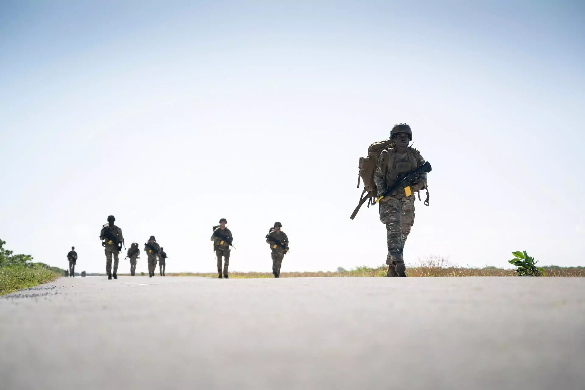 Sur l'atoll de Makemo en Polynésie, l'exercice « Marara » fait sortir les militaires de leur zone de confort