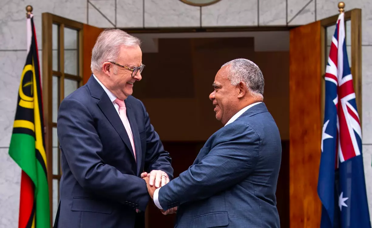 Pacifique : L’Australie et Vanuatu signent un accord excluant toute base militaire étrangère dans l'archipel
