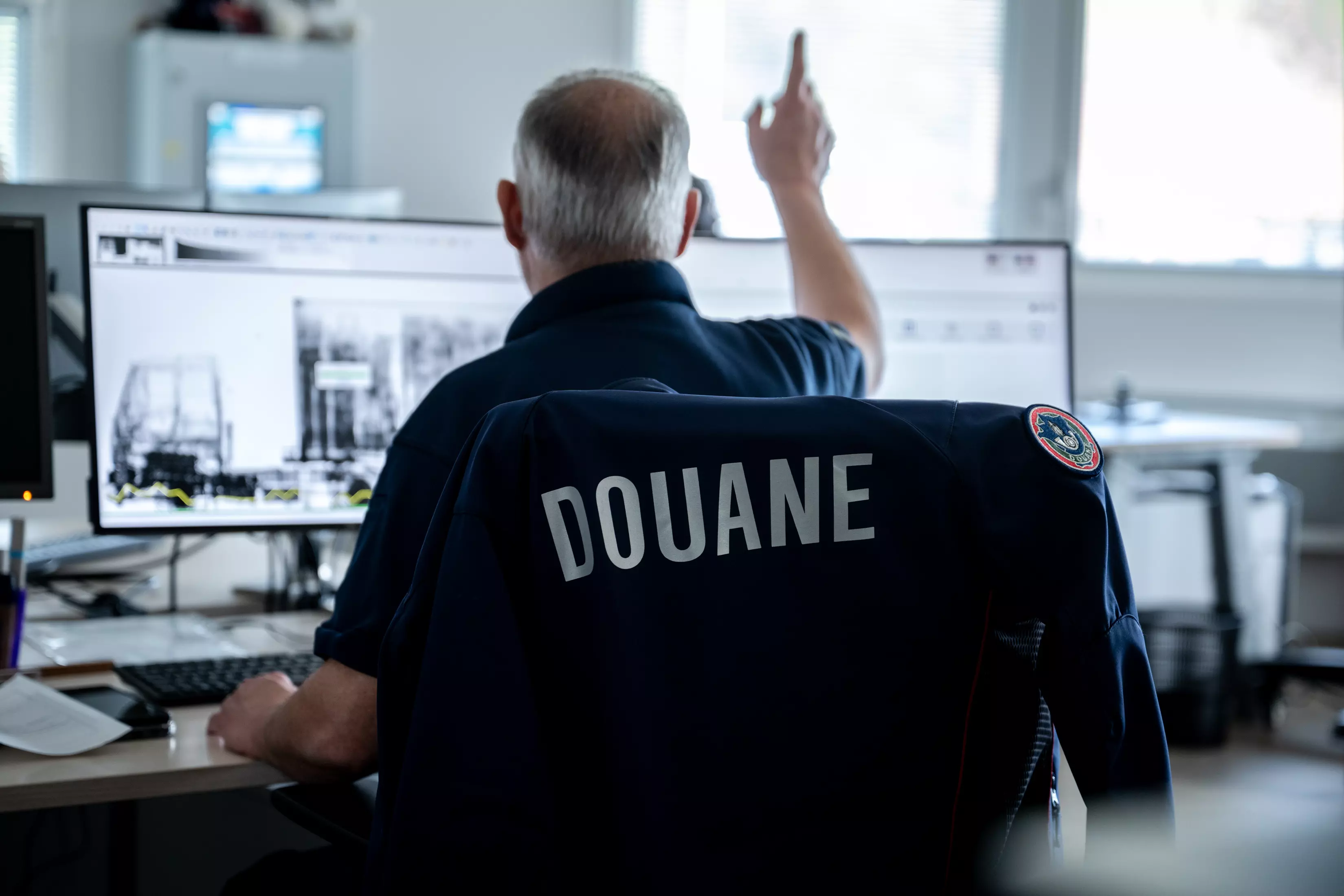 Lutte contre le narcotrafic : un plan douanes de 419 millions d'euros et des « scanners mobiles lourds » pour les Outre-mer