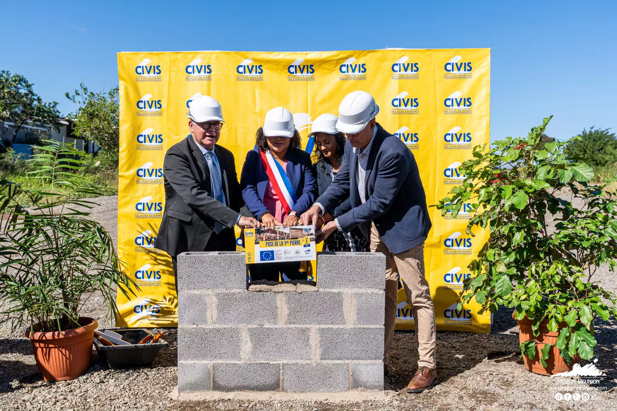 La Réunion : La première pierre du futur Centre Artisanal du Bois posée à La Rivière Saint-Louis