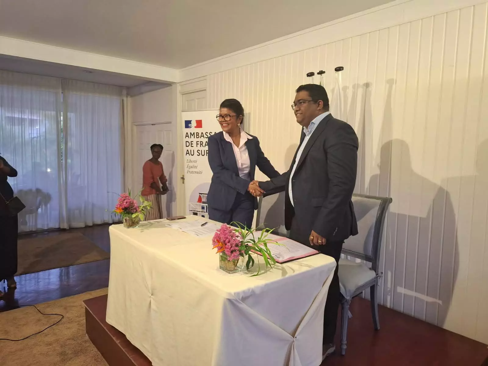 Guyane : Un protocole d'accord signé entre la SPLANG et Telesur au Suriname pour le projet de câble sous-marin Lum@link