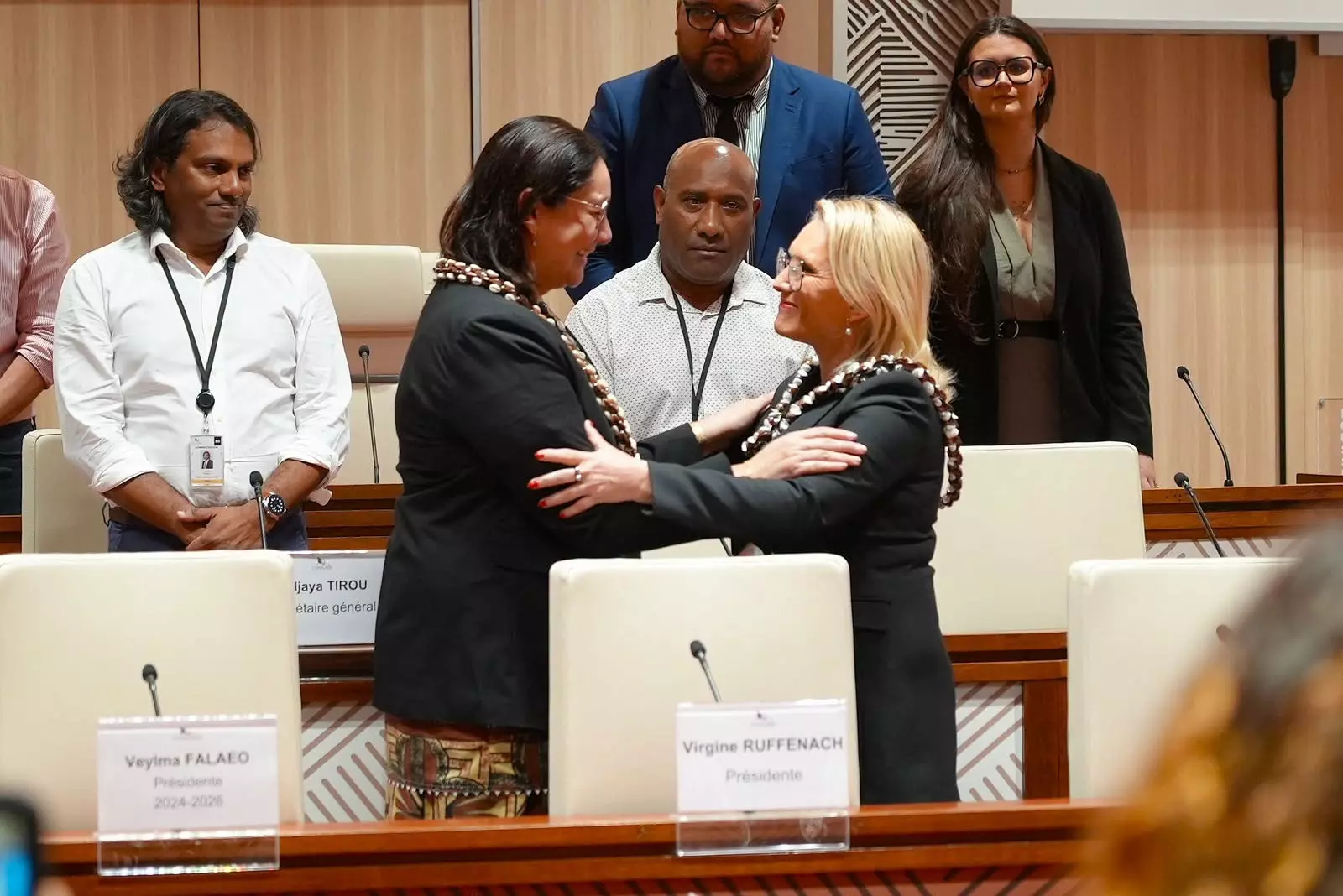 Nouvelle-Calédonie : Passation de présidence au Congrès, un symbole avant de commencer à travailler