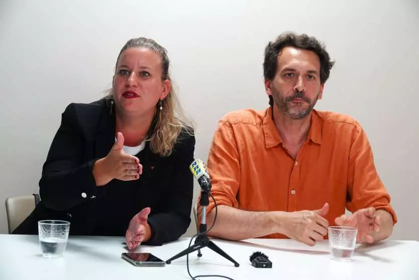 Mathilde Panot et Bastien Lachaud, députés de la France insoumise, en visite en Nouvelle-Calédonie