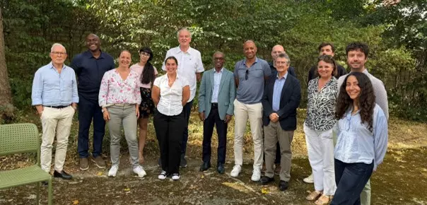 « S'inspirer pour reconstruire » : la mairie de Mamoudzou à la découverte des solutions de construction hors site et des résidences sociales