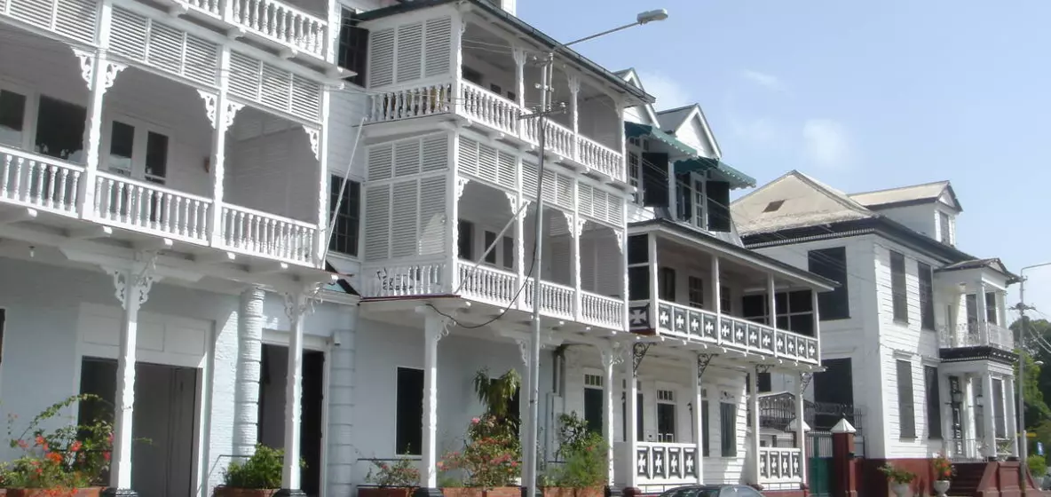 Le centre historique de Paramaribo (Suriname) inscrit sur la liste du patrimoine mondial en péril