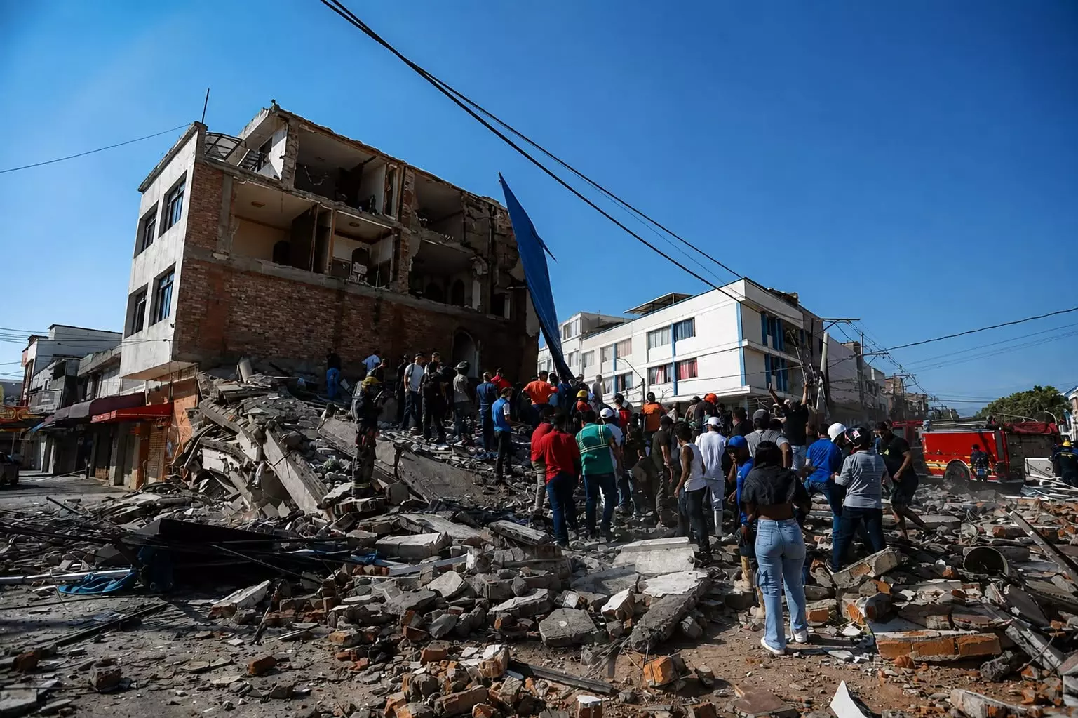 Au moins 132 morts après le séisme en Colombie