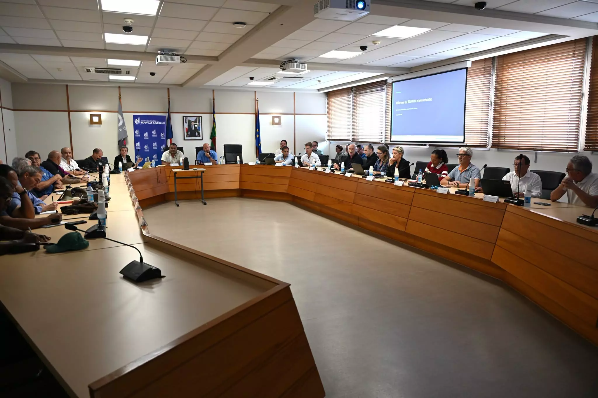 Ruamm et retraites en Nouvelle-Calédonie : trois mois pour boucler deux réformes qui traînent depuis des années