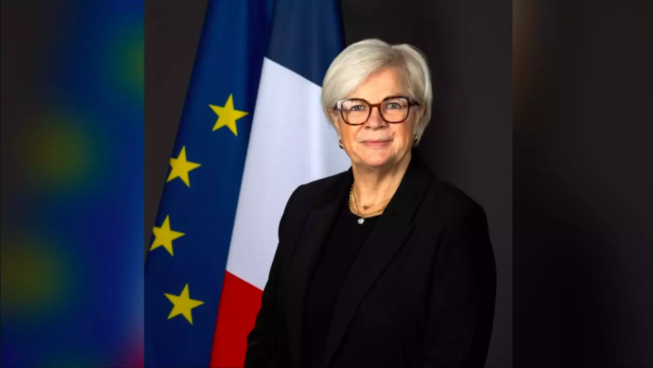 Armées : Catherine Vautrin reporte l’étape calédonienne de son déplacement dans le Pacifique