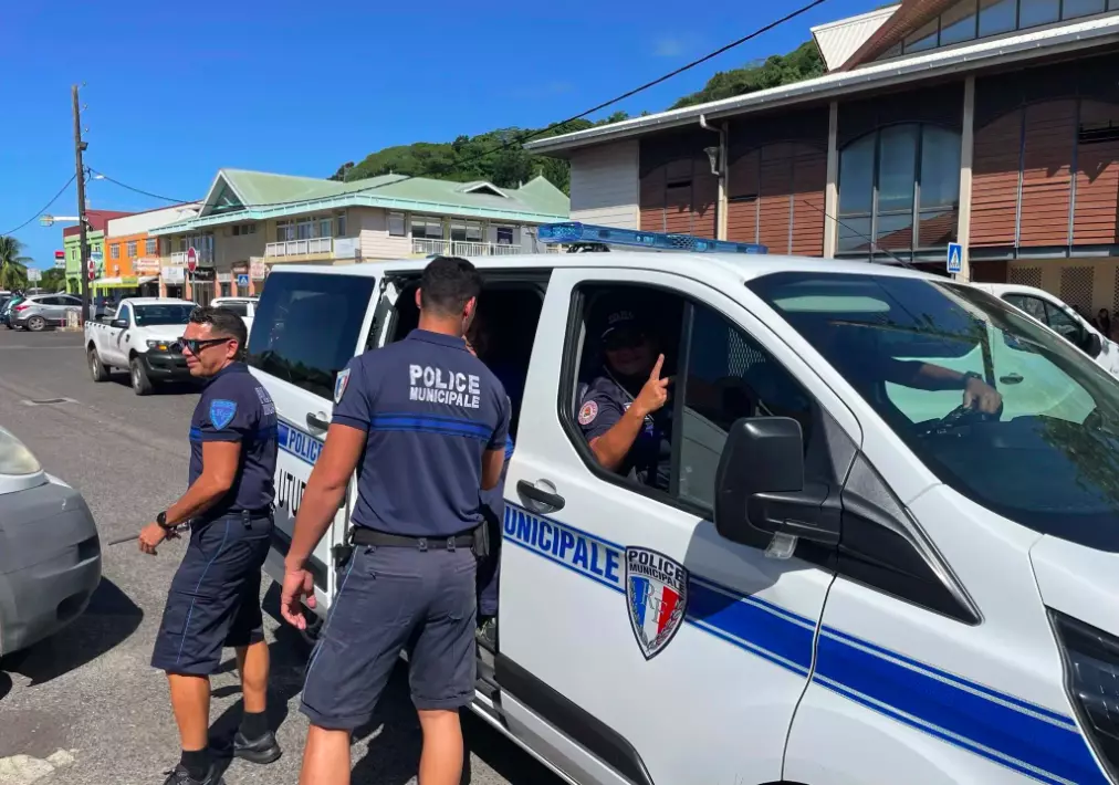 En Nouvelle-Calédonie et en Polynésie, les policiers municipaux désormais autorisés à porter des armes de poing