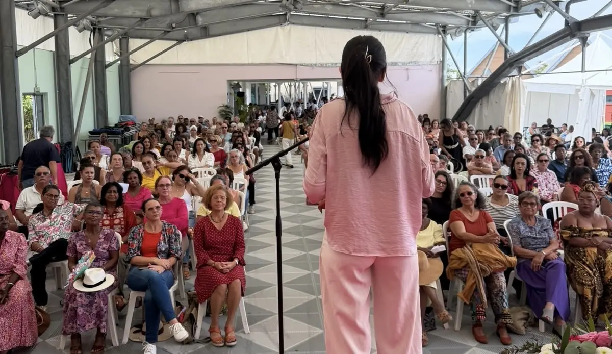 La Réunion : 600 personnes réunies au Parc du Colosse, l’Union des Femmes Réunionnaises réaffirme ses combats pour l’égalité, la justice et la paix