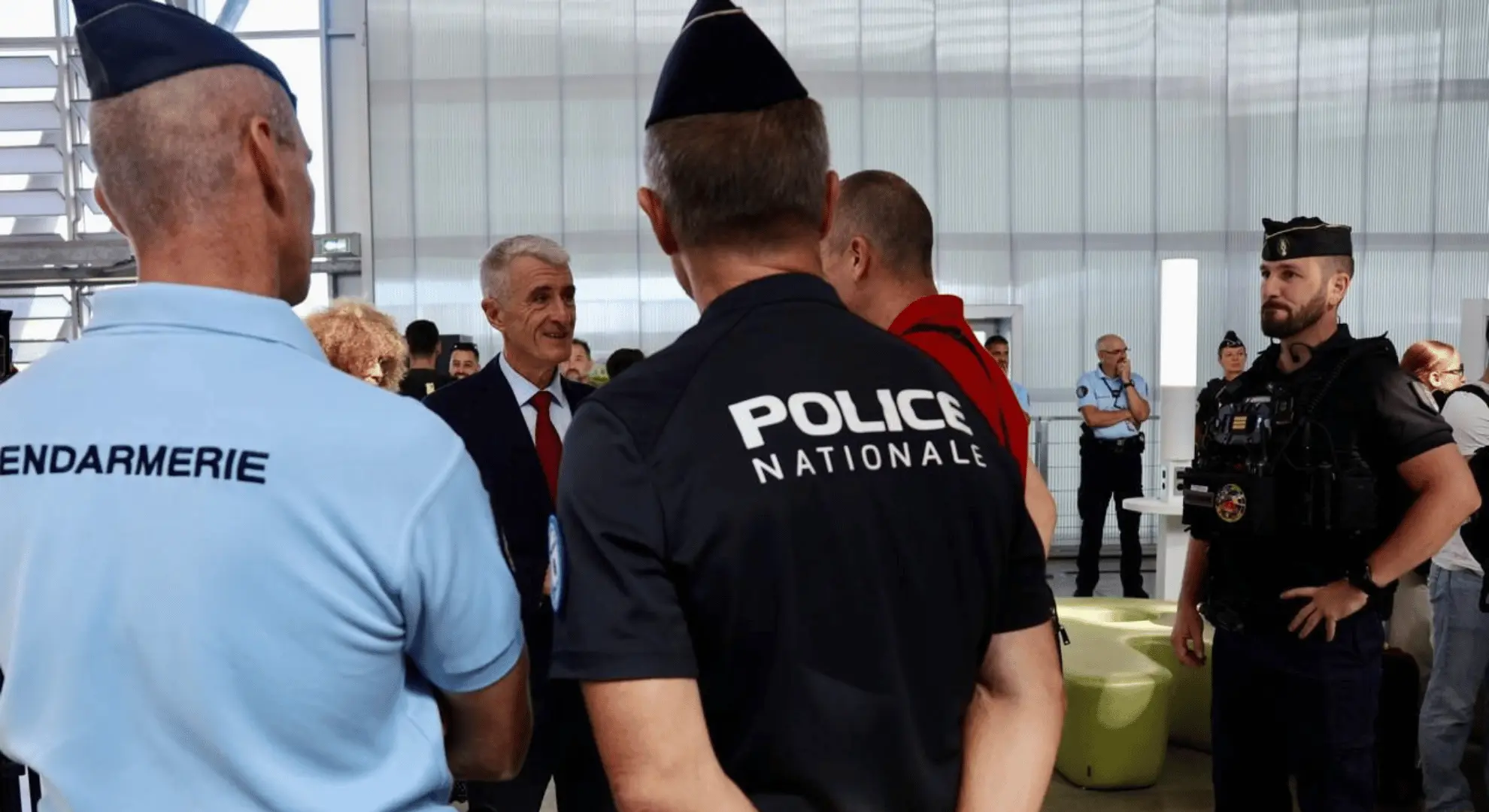 La Réunion : Alcool, carburants, artifices et armes interdits ce week-end pour prévenir de nouvelles violences urbaines