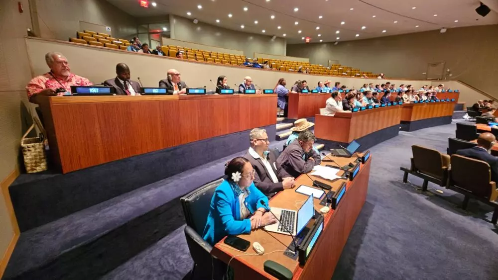 Polynésie : À New York, des élus indépendantistes et autonomistes demandent une mission de l'ONU, refusée par Paris