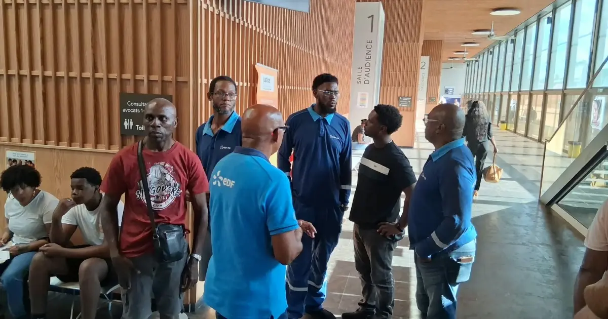 Guadeloupe: huit salariés d'EDF condamnés de 12 à 18 mois pour le "black-out" de 2024