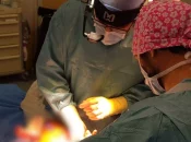Une première mondiale réalisée entre l’Hexagone et la Polynésie française, avec une chirurgie du sarcome guidée à distance réalisée avec succès