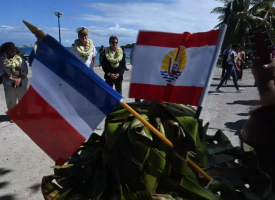 Polynésie-Manuel Valls aux Tuamotu : « toute la transparence doit être faite » sur le nucléaire