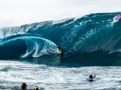 Surf : En Polynésie, la forte houle du sud fait rugir Teahupo’o à deux jours de la Tahiti Pro
