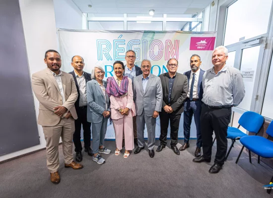 Etats généraux des mobilités à La Réunion : signature d’une feuille de route pour les mobilités du territoire, le projet de train Réunion Express lancé