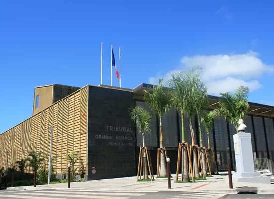 Bébé retrouvé mort en Guadeloupe : La mère placée en détention provisoire
