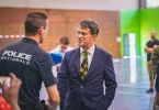À Mayotte, 5ème visite pour Manuel Valls entre relance, gestion des déchets, reconstruction et défis environnementaux