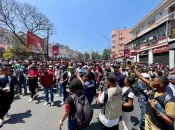 Madagascar : Incendies, gaz lacrymogènes et foule en colère contre le pouvoir dans la capitale
