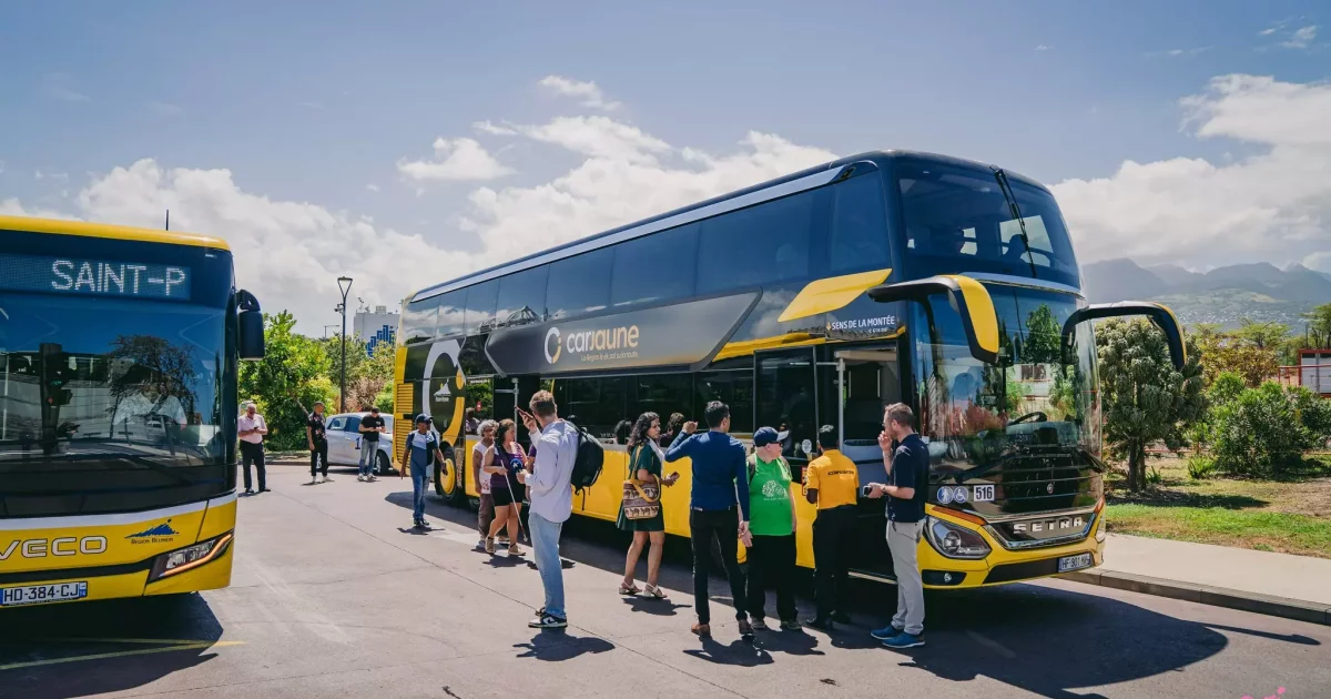 Mobilités à La Réunion: Inauguration du nouveau modèle de Car Jaune ...