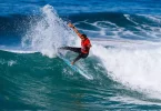 Surf : À 14 ans, la Polynésienne Tya Zebrowski entre au Championship Tour, historique !