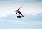 Le Calédonien Arthur Guillebert sacré champion de France en kitesurf freestyle