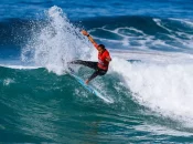 Surf : À 14 ans, la Polynésienne Tya Zebrowski entre au Championship Tour, historique !