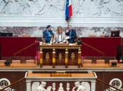 Nouvelle-Calédonie : Yaël Braun-Pivet dénonce une «pure obstruction» de LFI sur la loi reportant les élections provinciales