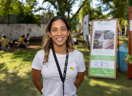 De Copenhague à La Réunion, l’ingénieure de recherche Jennyfer Yong-Sang mise sur la science pour protéger les abeilles de l’océan Indien