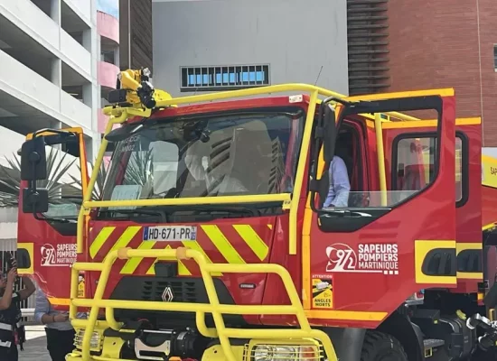 Six nouveaux véhicules pour renforcer les capacités d’intervention des pompiers de Martinique