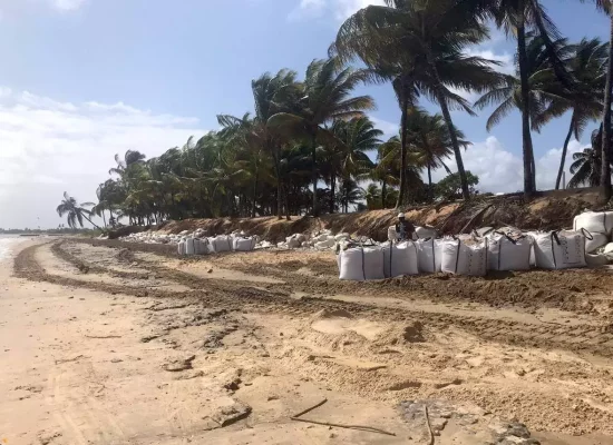 En Guyane, les acteurs publics s'organisent face à l'érosion et la montée des eaux