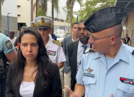 La Réunion : À Bras-Fusil, la ministre des Outre-mer salue les efforts de la brigade de proximité sur la sécurité