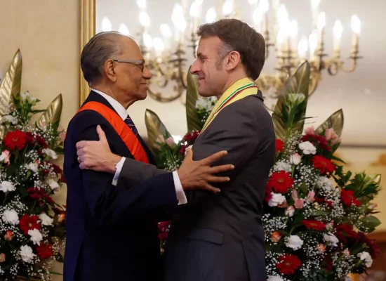 La France et l'île Maurice renforcent leur coopération sécuritaire, économique et universitaire dans l'océan Indien