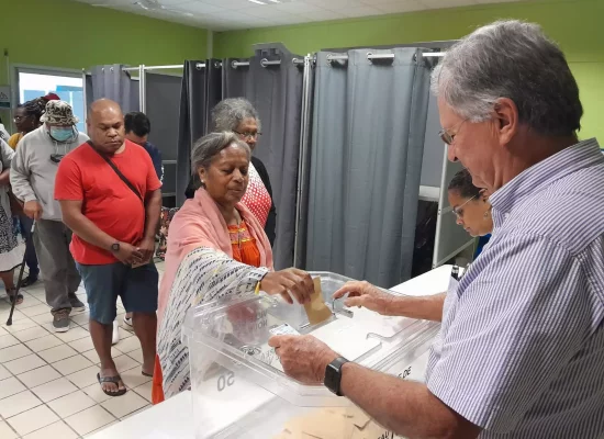 Nouvelle-Calédonie : Date, question, corps électoral… Que contient le projet de loi de la consultation citoyenne sur l’accord de Bougival ?