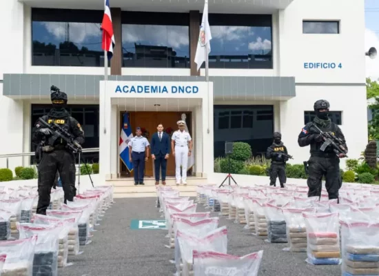 Déploiement américain dans les Caraïbes: saisie de 1,5 tonne de cocaïne en République dominicaine