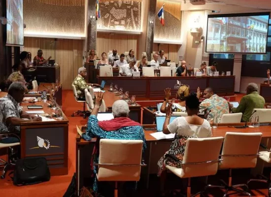 Débat d’orientation budgétaire 2026 en Nouvelle-Calédonie : les prévisions de croissance du gouvernement local sont-elles réalistes ?