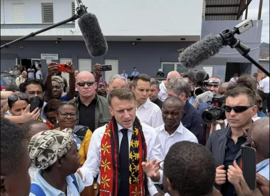 Mayotte : un an après Chido, "le gouvernement reste pleinement mobilisé", assure Emmanuel Macron