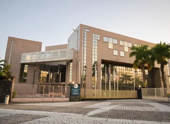 Martinique : l’AFD et la CTM signent un engagement financier de 50 millions d’euros pour accompagner la transformation du territoire