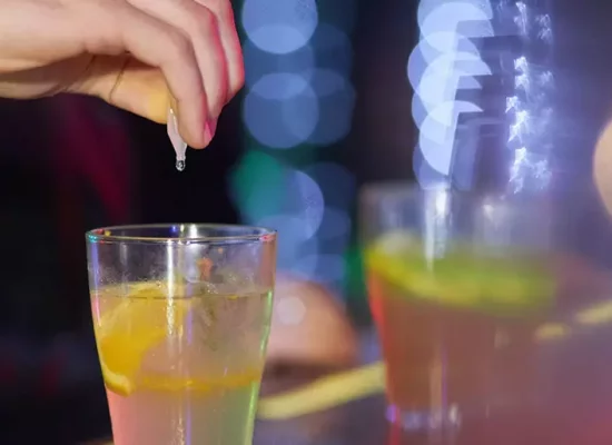 Lutte contre les violences faites aux femmes : La Guadeloupe parmi les territoires pilotes pour l'expérimentation du dépistage de la soumission chimique