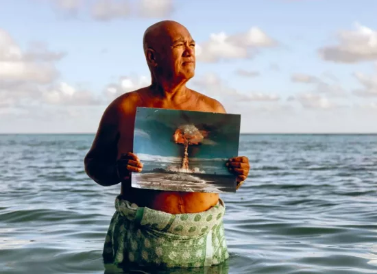 « Ils nous ont empoisonnés » : vivre après les essais nucléaires