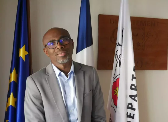 Mayotte : Ben Issa Ousséni rappelle l'urgence d'une transition claire au Port de Longoni