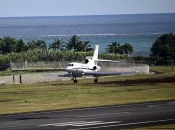 Les forces armées en Polynésie française accueillent un deuxième avion Falcon 50M Triton