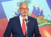 En Haïti, le Conseil présidentiel de transition remet le pouvoir au Premier ministre Alix Didier Fils-Aimé