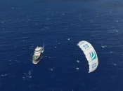 Basé à La Réunion, le Cap Kersaint premier navire de pêche au monde équipé d’un kite de traction automatisé