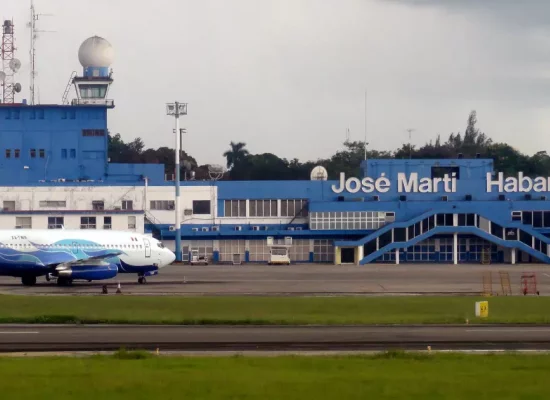 Cuba a informé les compagnies aériennes d'une absence de kérosène pour un mois