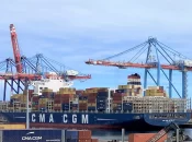 Conflit au Moyen-Orient : CMA CGM demande à tous ses navires dans le Golfe de « se mettre à l'abri » et suspend le passage par le canal de Suez, impactant La Réunion et Mayotte